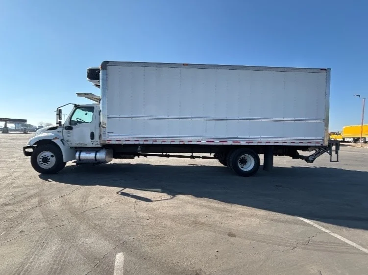 2021 International MV - image 4