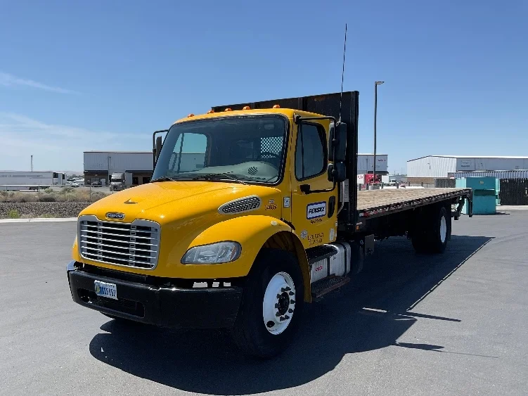 2020 Freightliner eM2 in Pasco, WA — photo 3