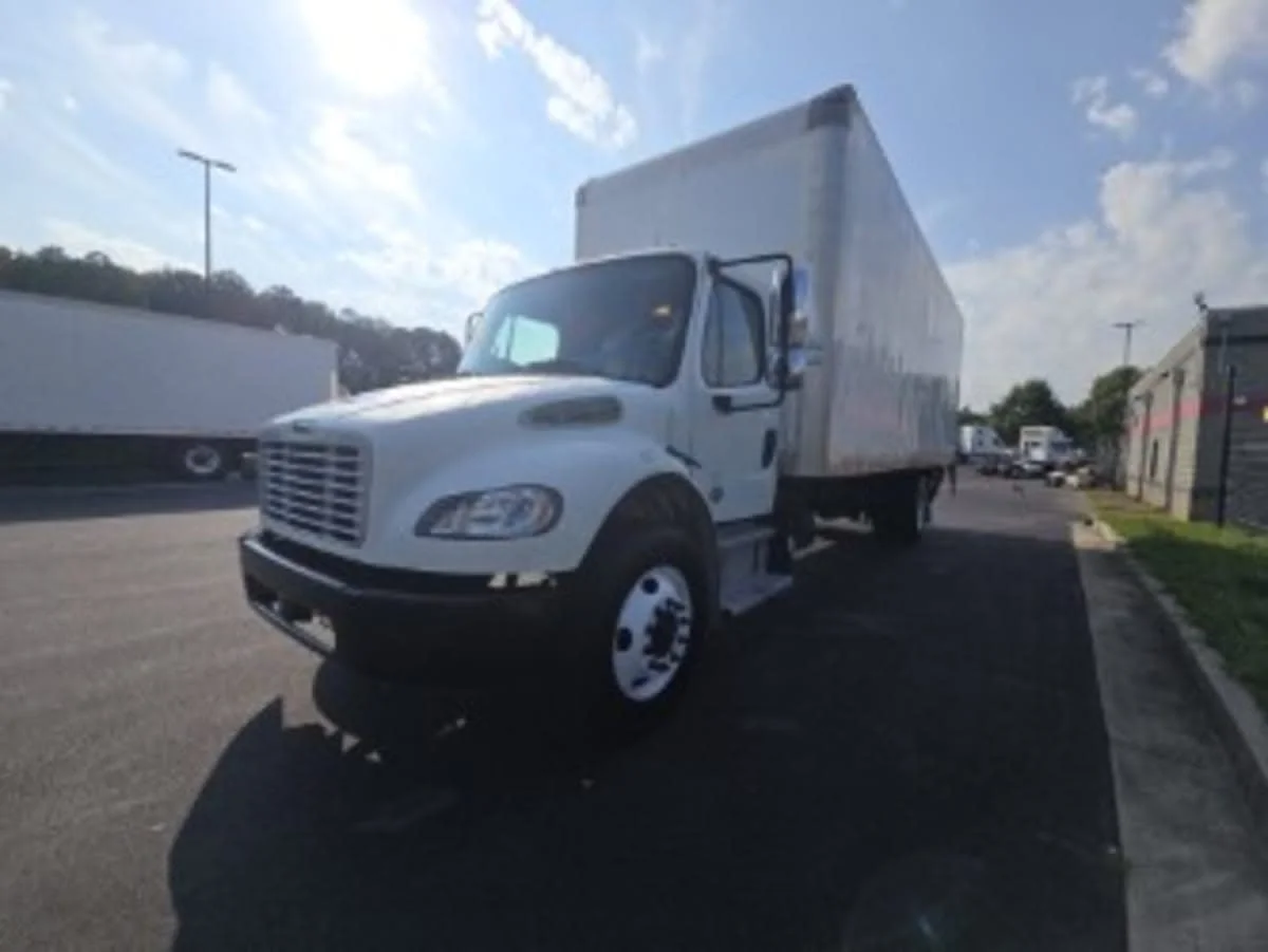 2021 Freightliner M2 106