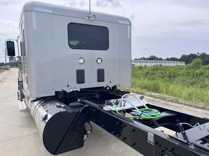 2025 Peterbilt 589 — photo 11