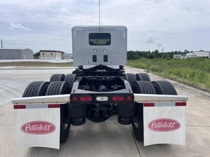 2025 Peterbilt 589 — photo 5