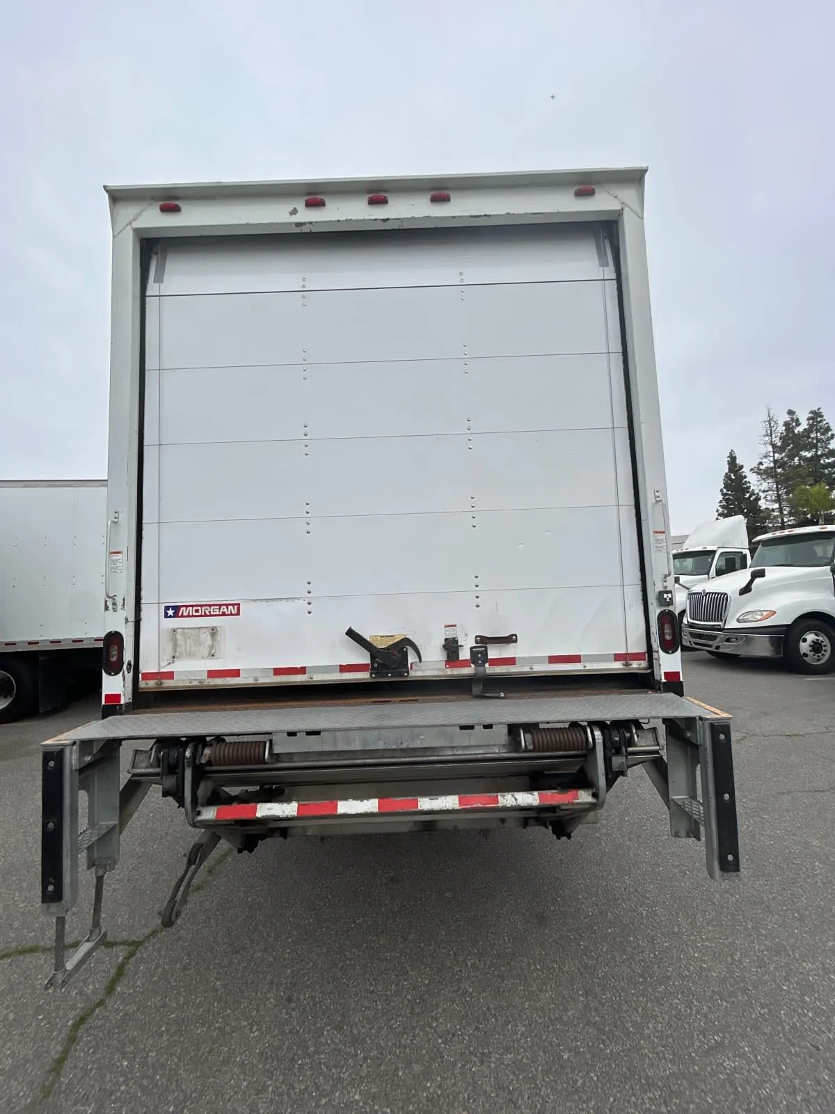 2020 Freightliner M2 106 - image 5