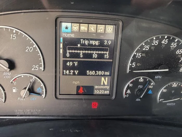 2020 Freightliner Cascadia - image 15