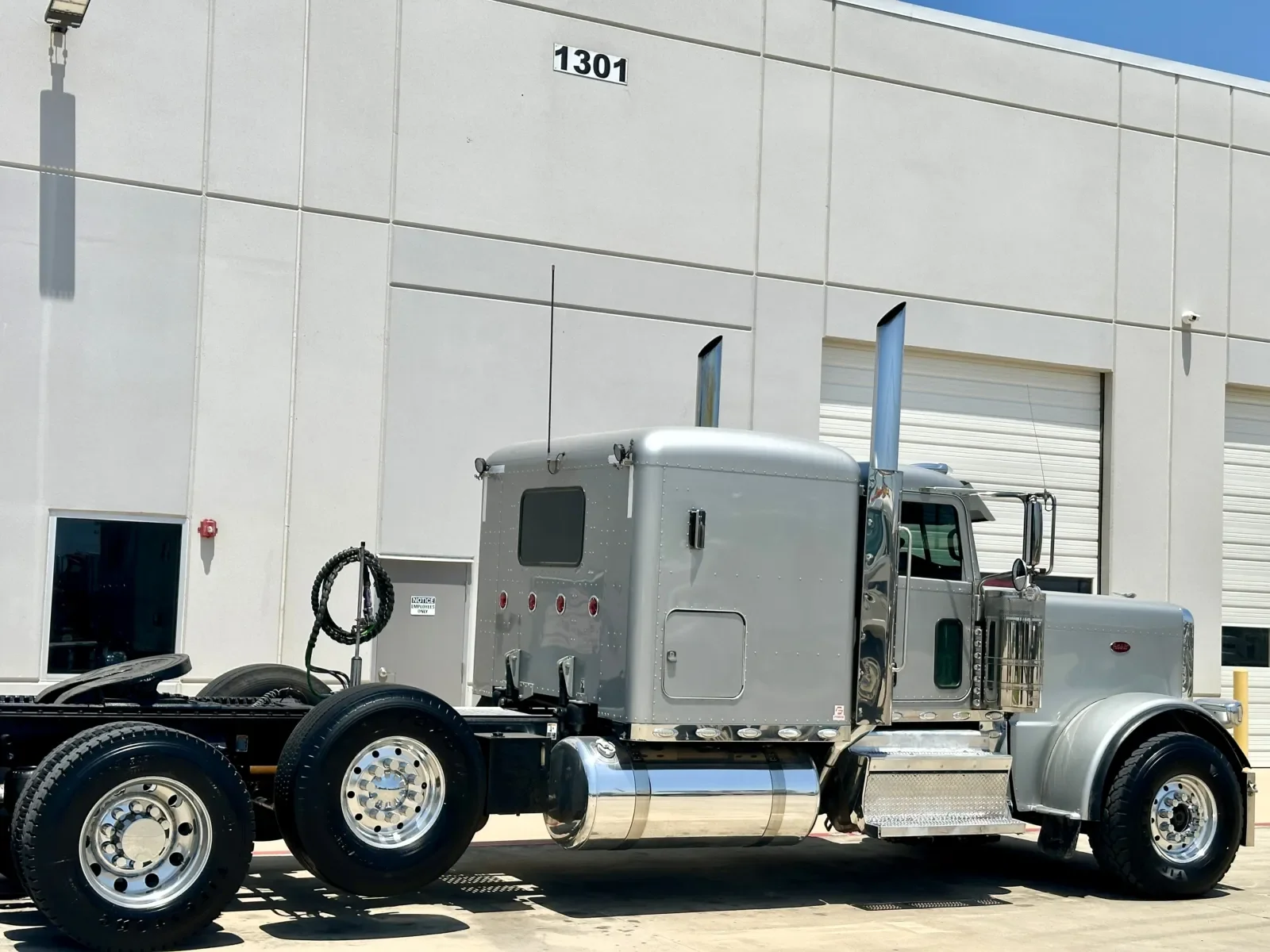 2020 Peterbilt 389 in Hutchins, TX — photo 7