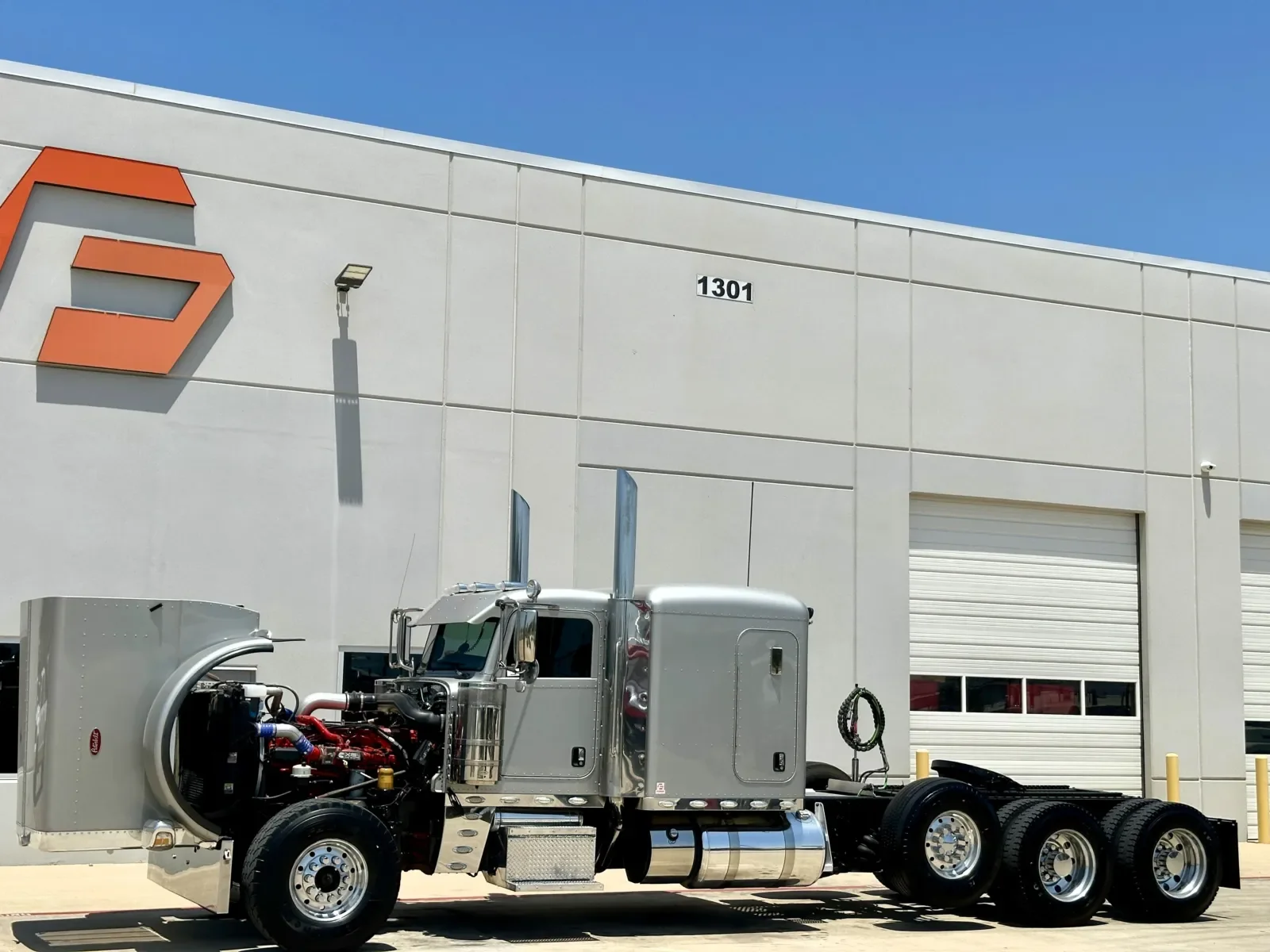 2020 Peterbilt 389 in Hutchins, TX — photo 10