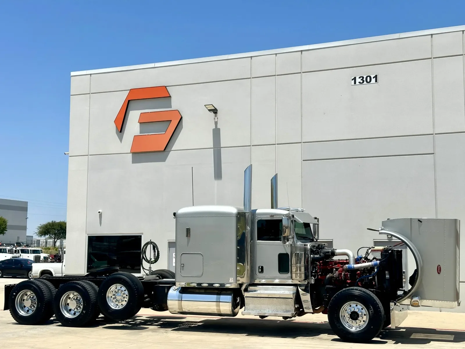 2020 Peterbilt 389 in Hutchins, TX — photo 9