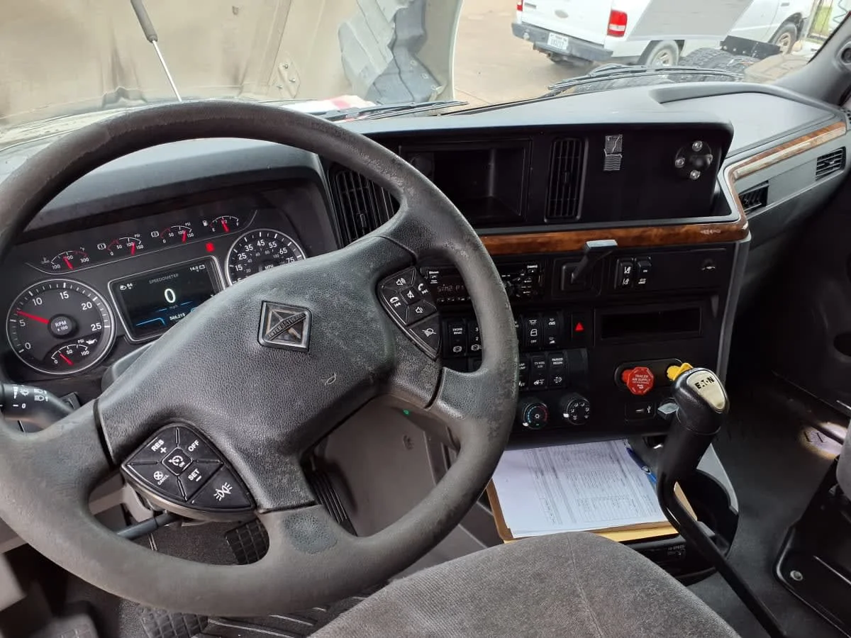 2019 International LT in Dallas, TX — photo 7