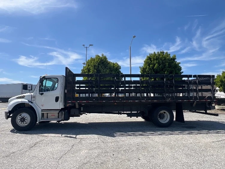 2021 Freightliner M2 106 in Torrance, CA — photo 4