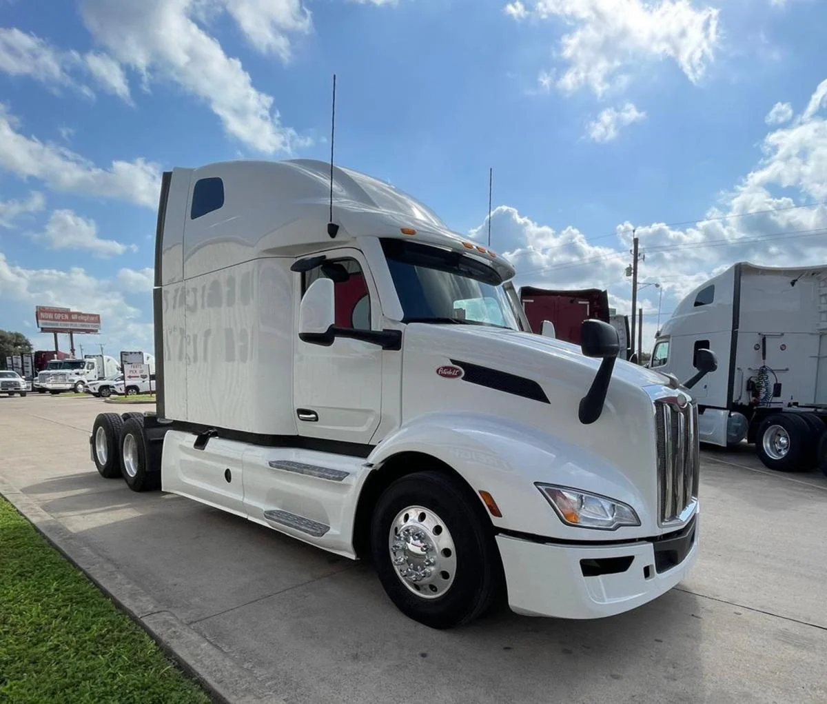 2023 Peterbilt 579 in Pharr, TX