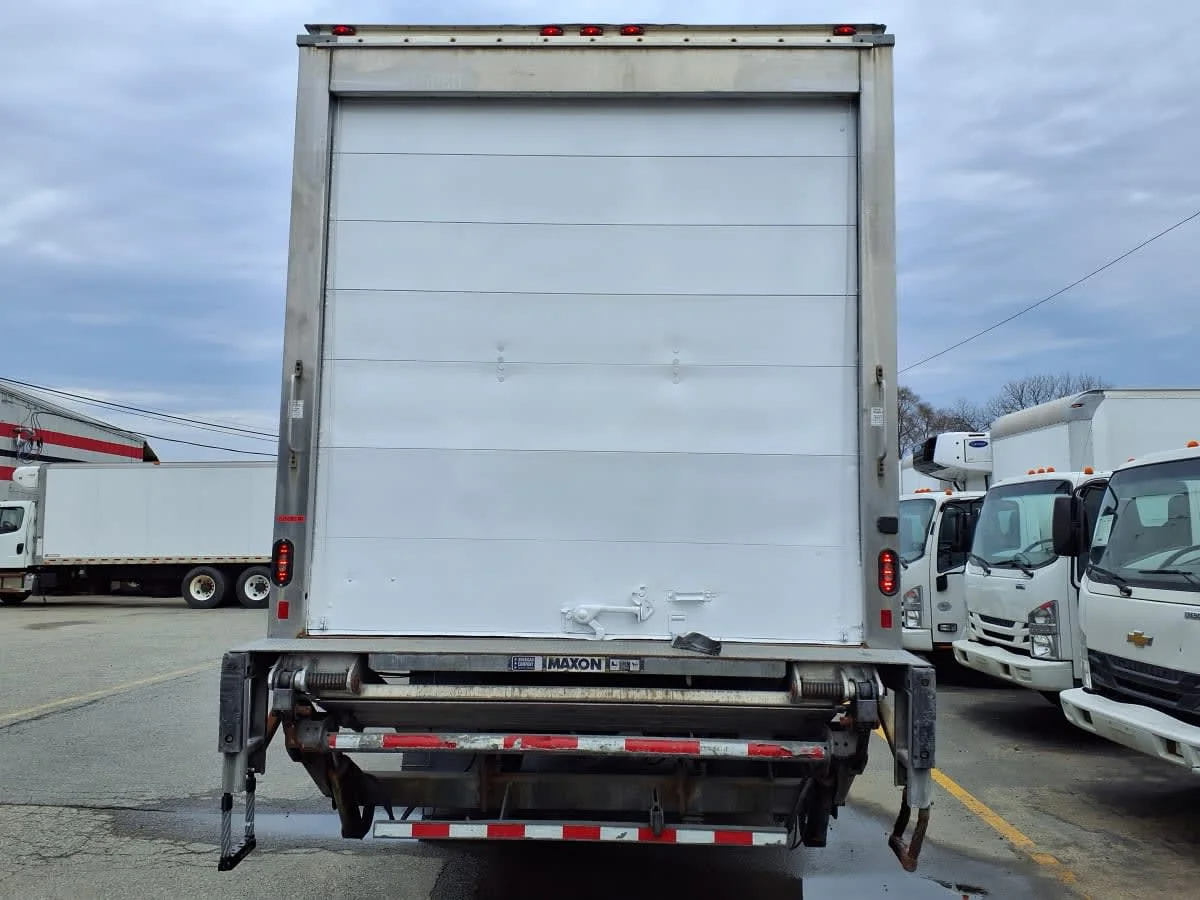 2019 International 4300 in Salisbury, MA — photo 5