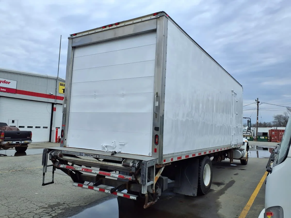 2019 International 4300 in Salisbury, MA — photo 4