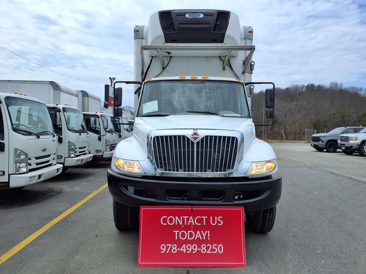 2019 International 4300 in Salisbury, MA — photo 2