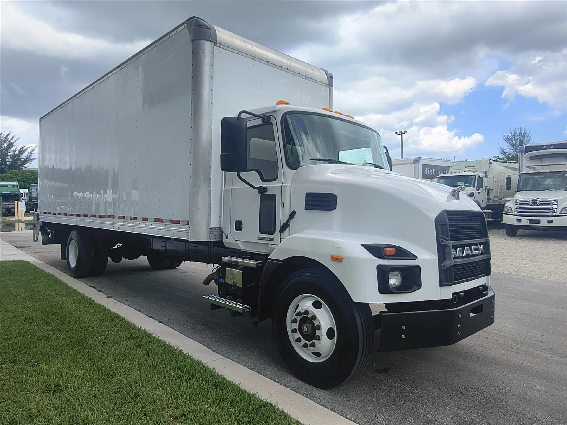 2022 Mack in Fort Lauderdale, FL — photo 3