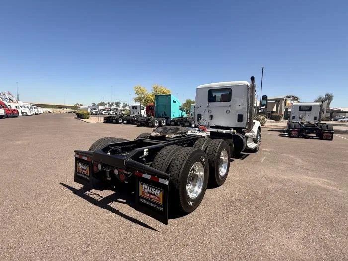 2023 Peterbilt 579 — photo 6