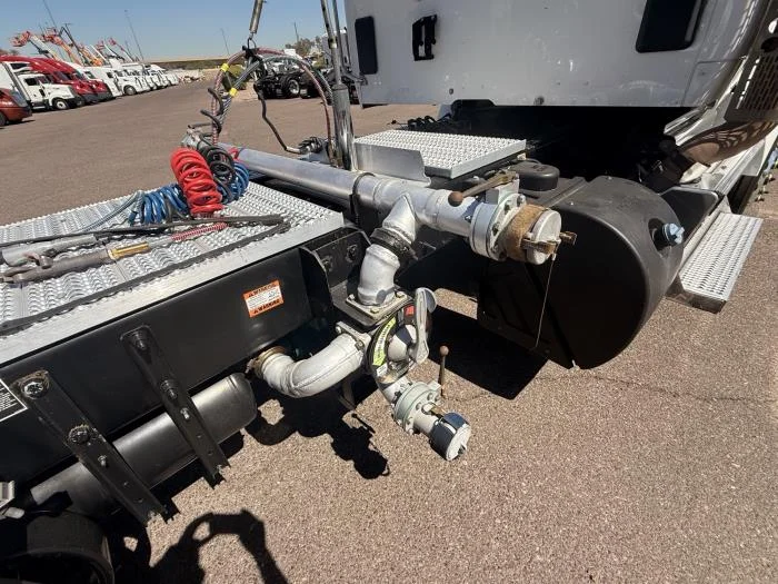 2023 Peterbilt 579 — photo 8