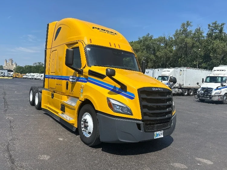 2022 Freightliner Cascadia