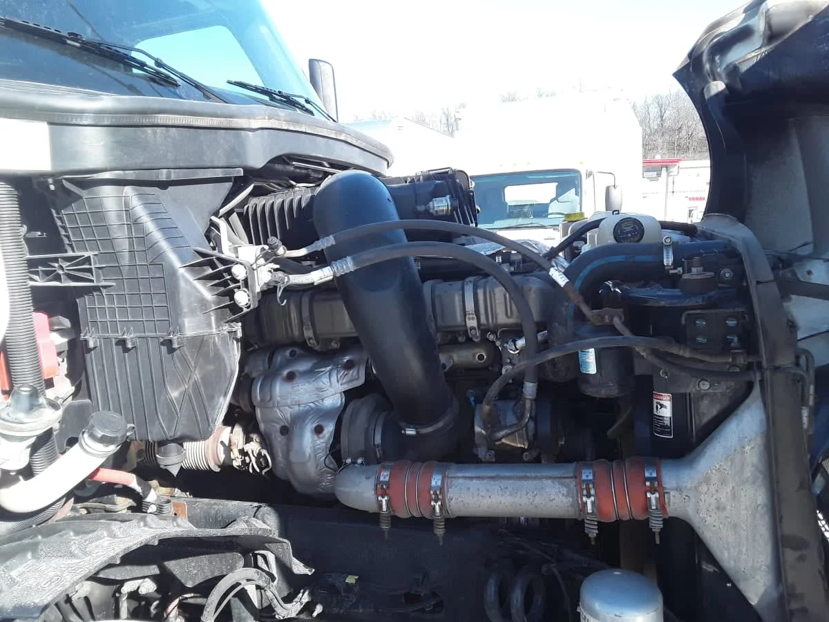 2021 Freightliner Cascadia - image 13