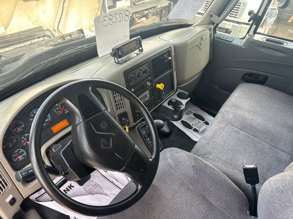 2019 International 4300 in Bolingbrook, IL — photo 8