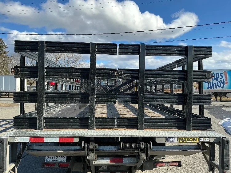2022 Isuzu NRR in Albany, NY — photo 8