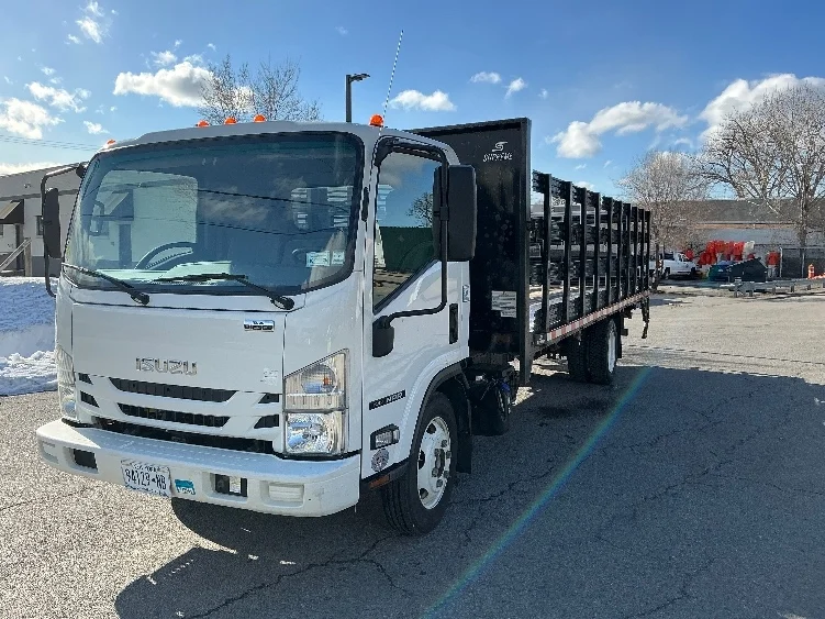 2022 Isuzu NRR - image 3