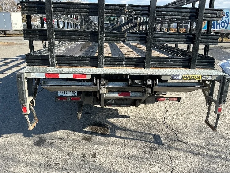 2022 Isuzu NRR in Albany, NY — photo 10