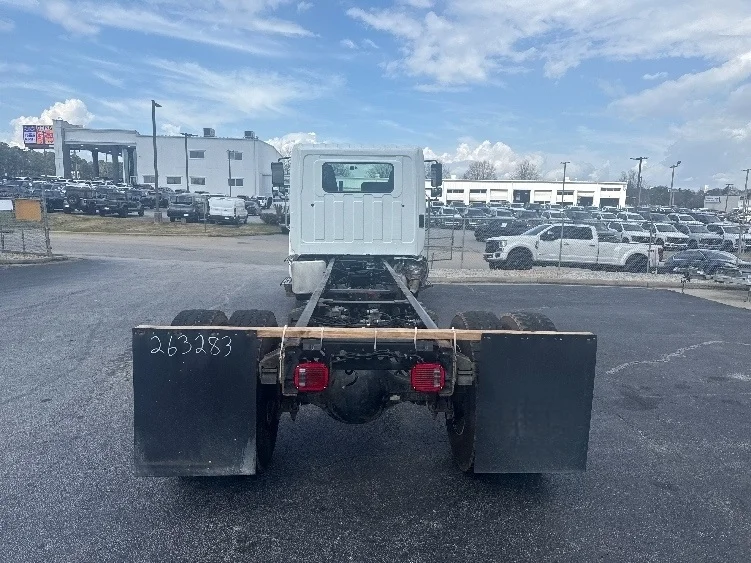 2019 Hino 338 - image 7