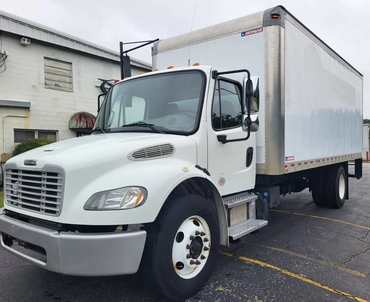 2018 Freightliner M2 106