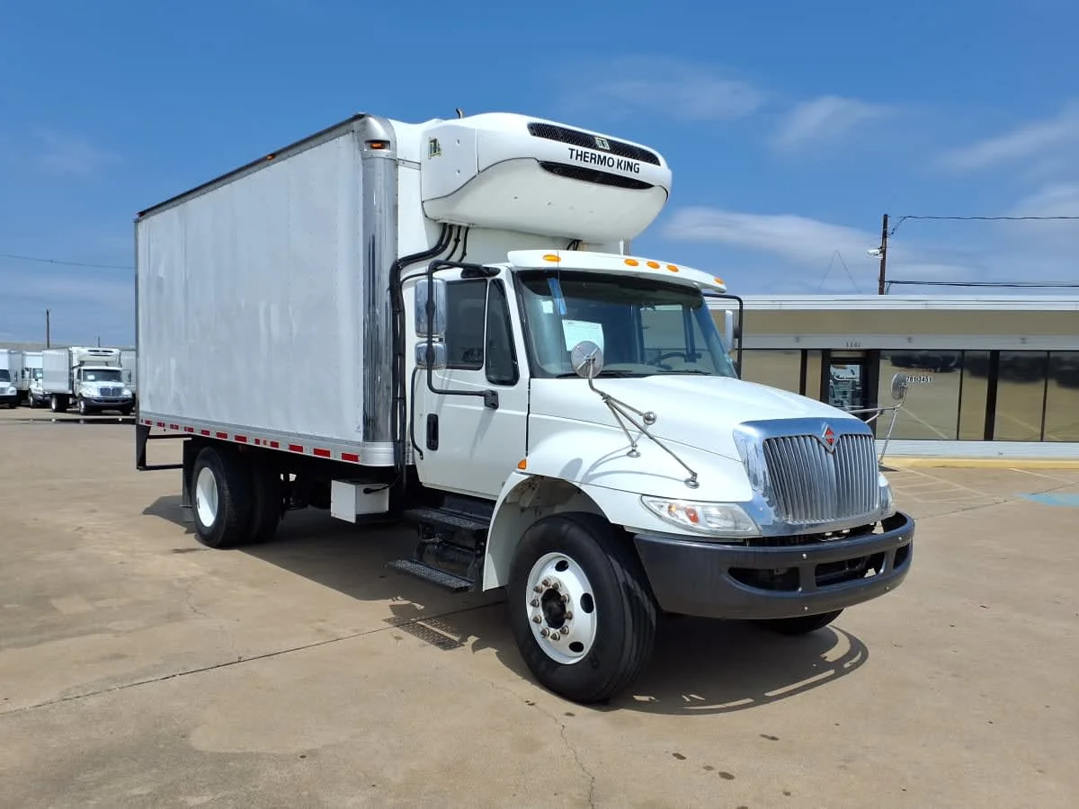 2019 International 4300 in Dallas, TX — photo 3