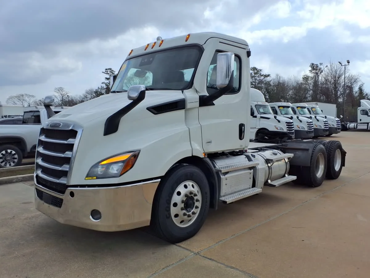 2020 Freightliner Cascadia in Houston, TX