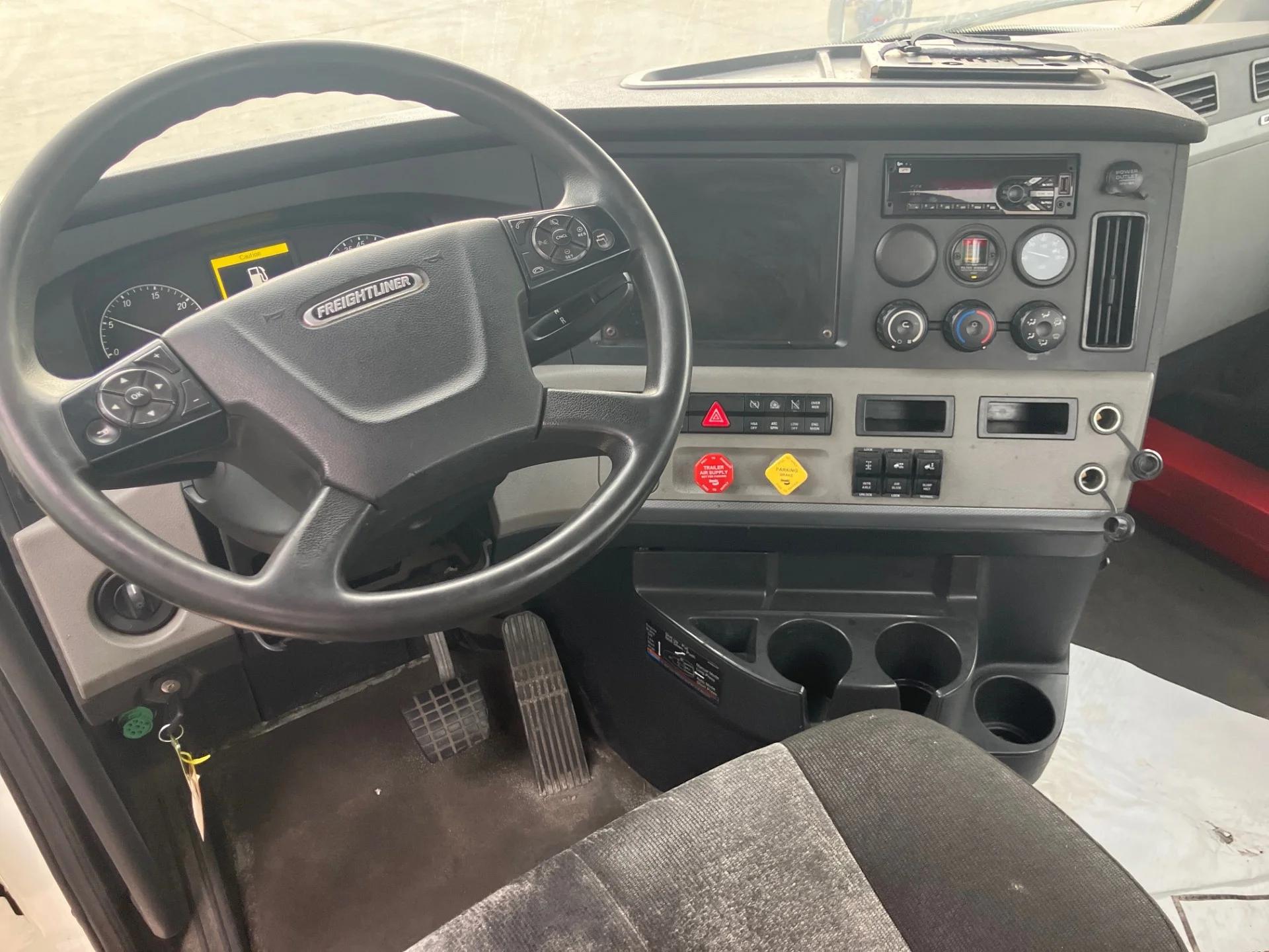 2021 Freightliner - image 1