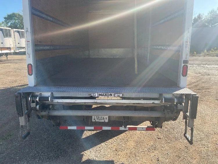 2019 Freightliner M2 106 - image 10