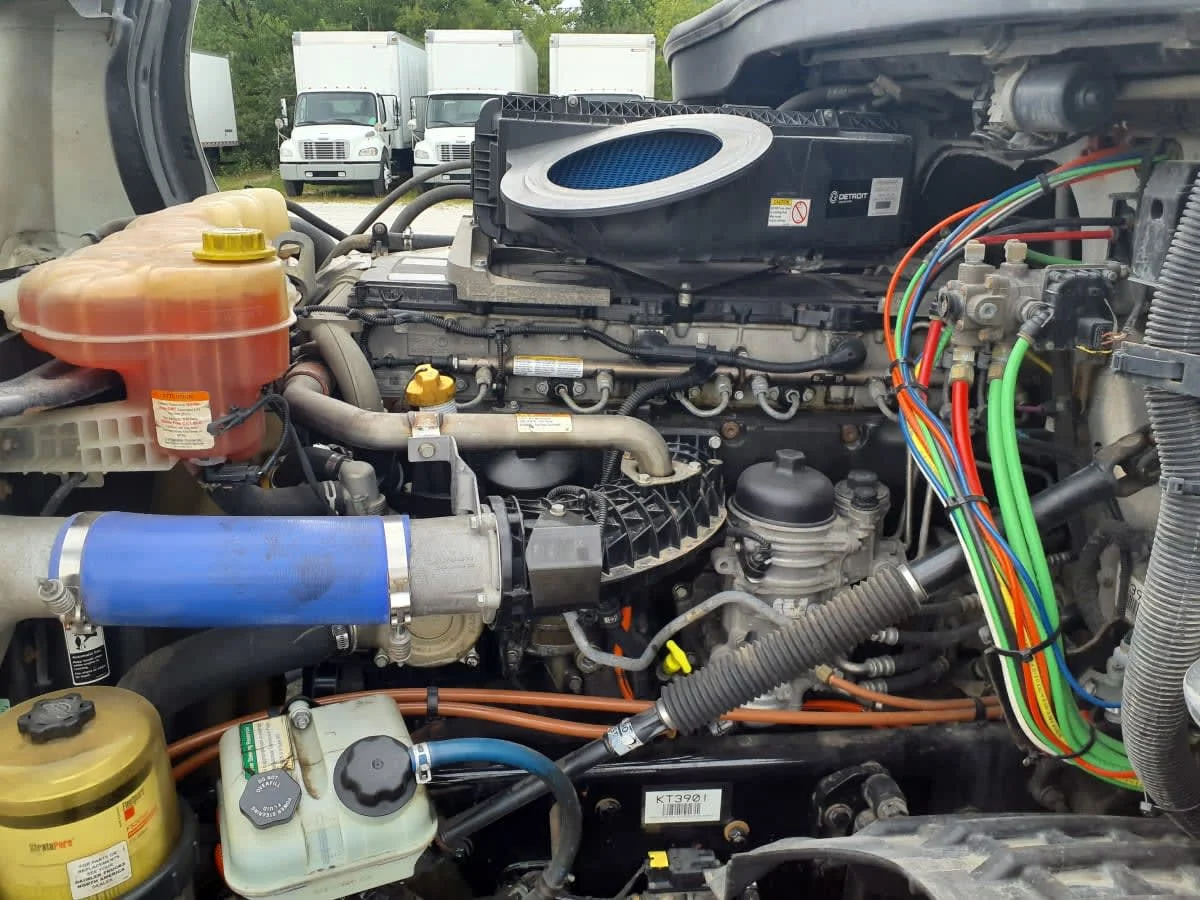 2019 Freightliner Cascadia in Indianapolis, IN — photo 9
