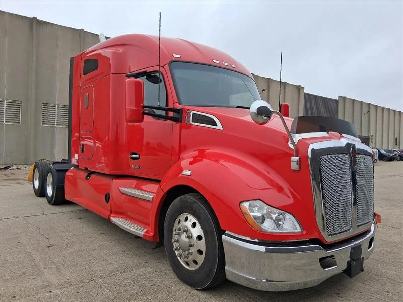 2022 Kenworth T680 in Fontana, CA