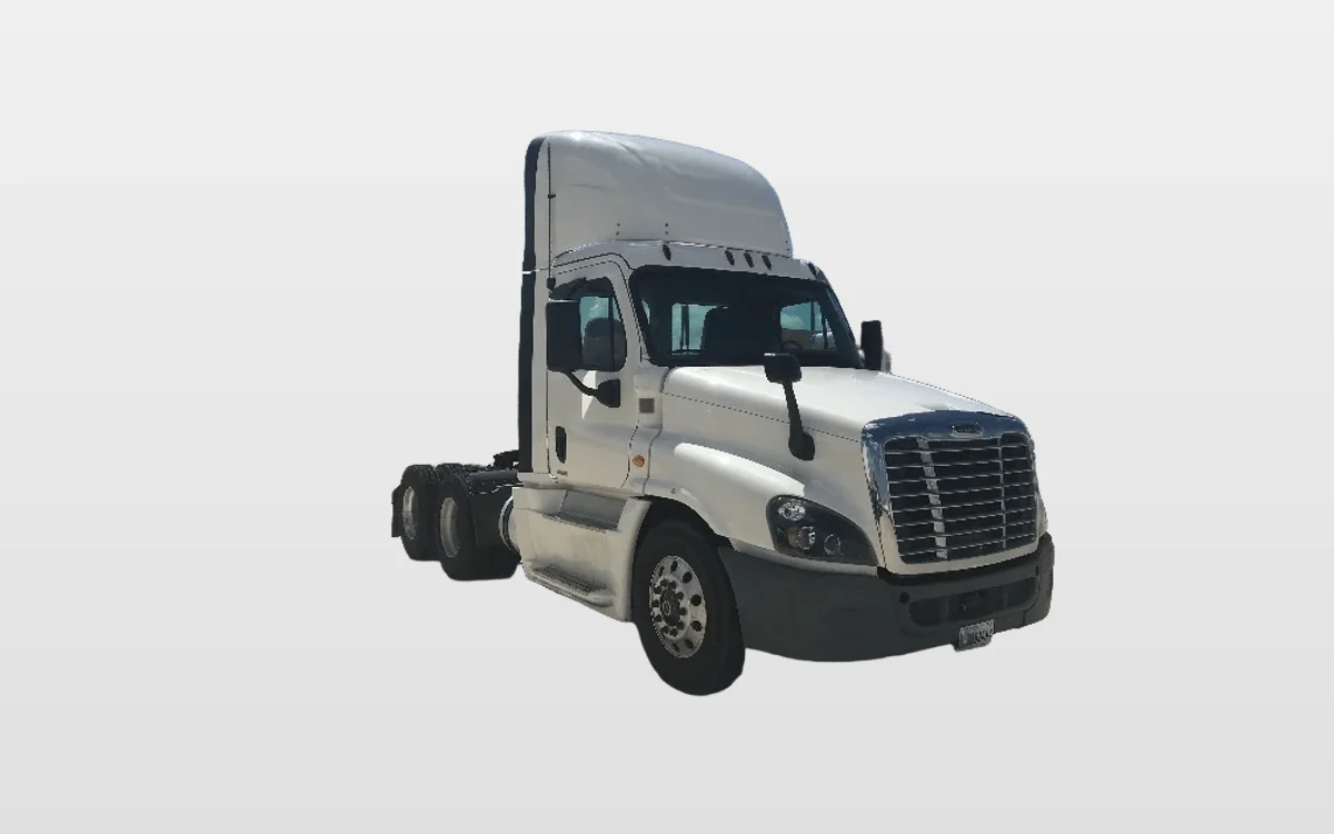 2019 Freightliner Cascadia - image 1