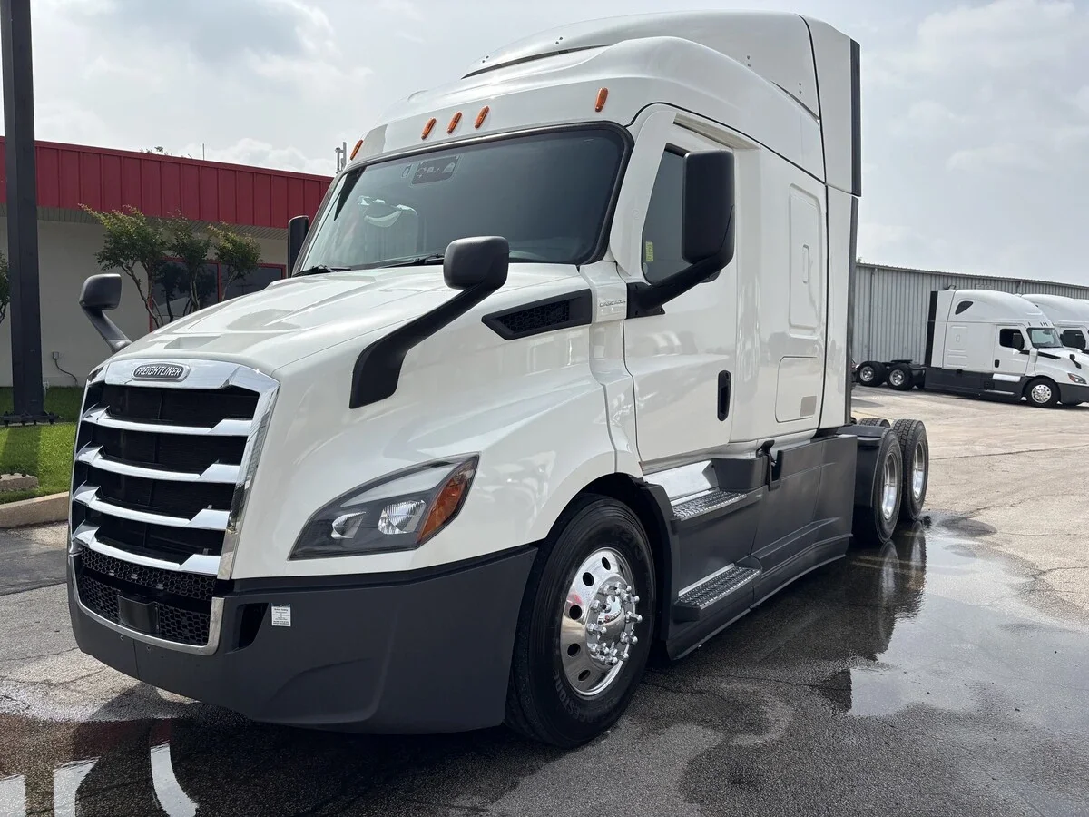 2022 Freightliner Cascadia