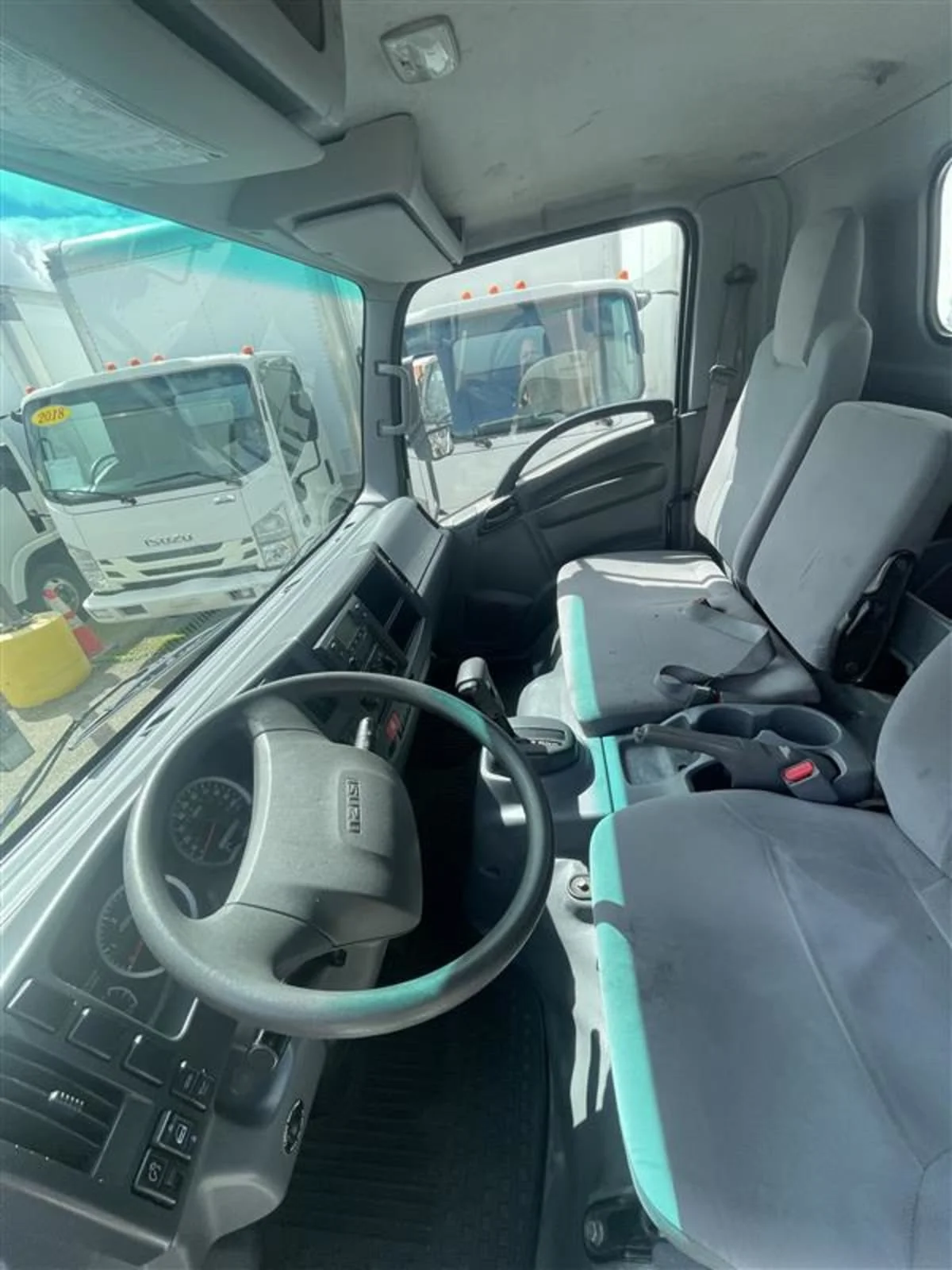 2016 Isuzu NPR - image 8