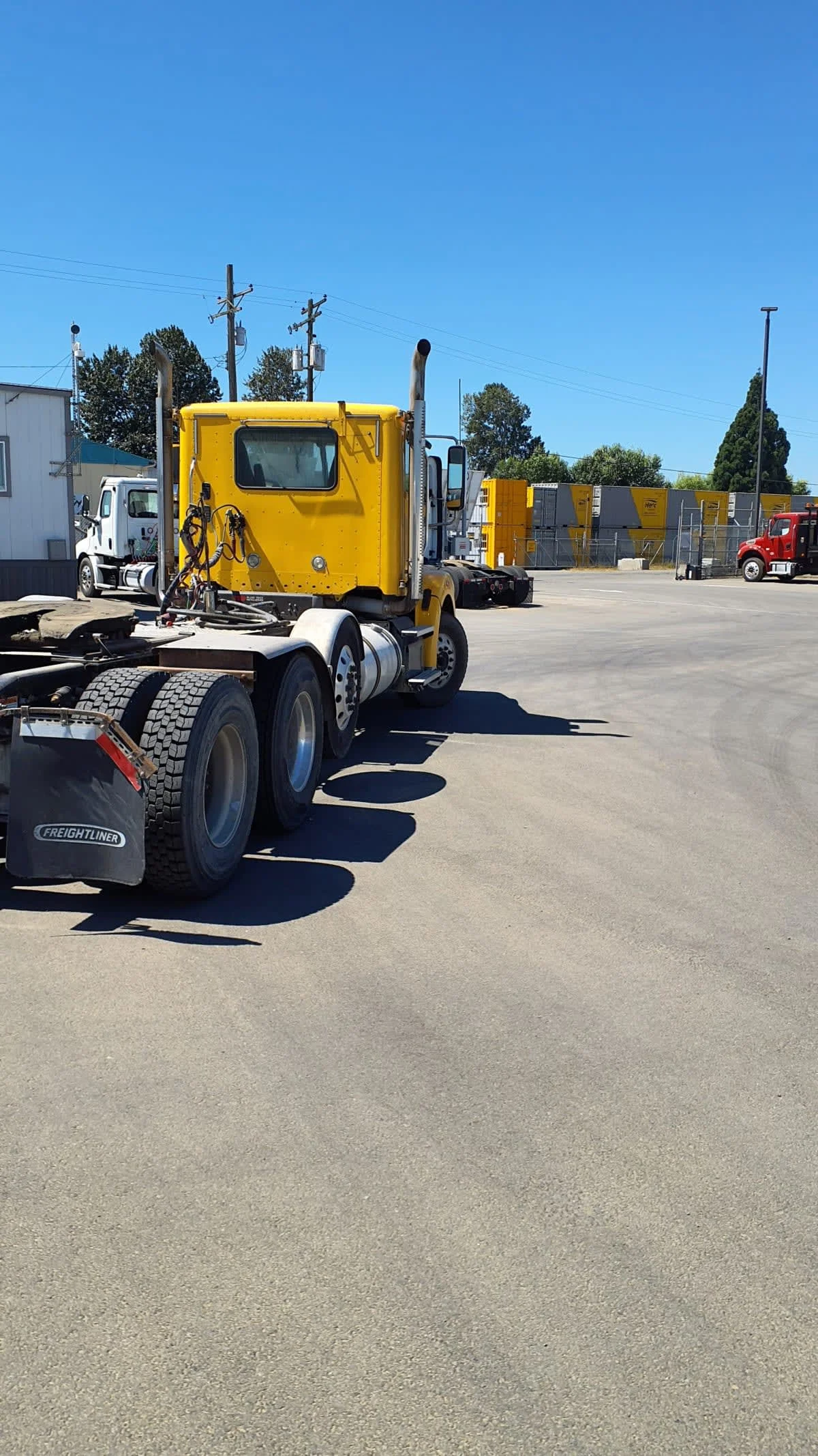 2020 Freightliner 122SD in Tacoma, WA — photo 4