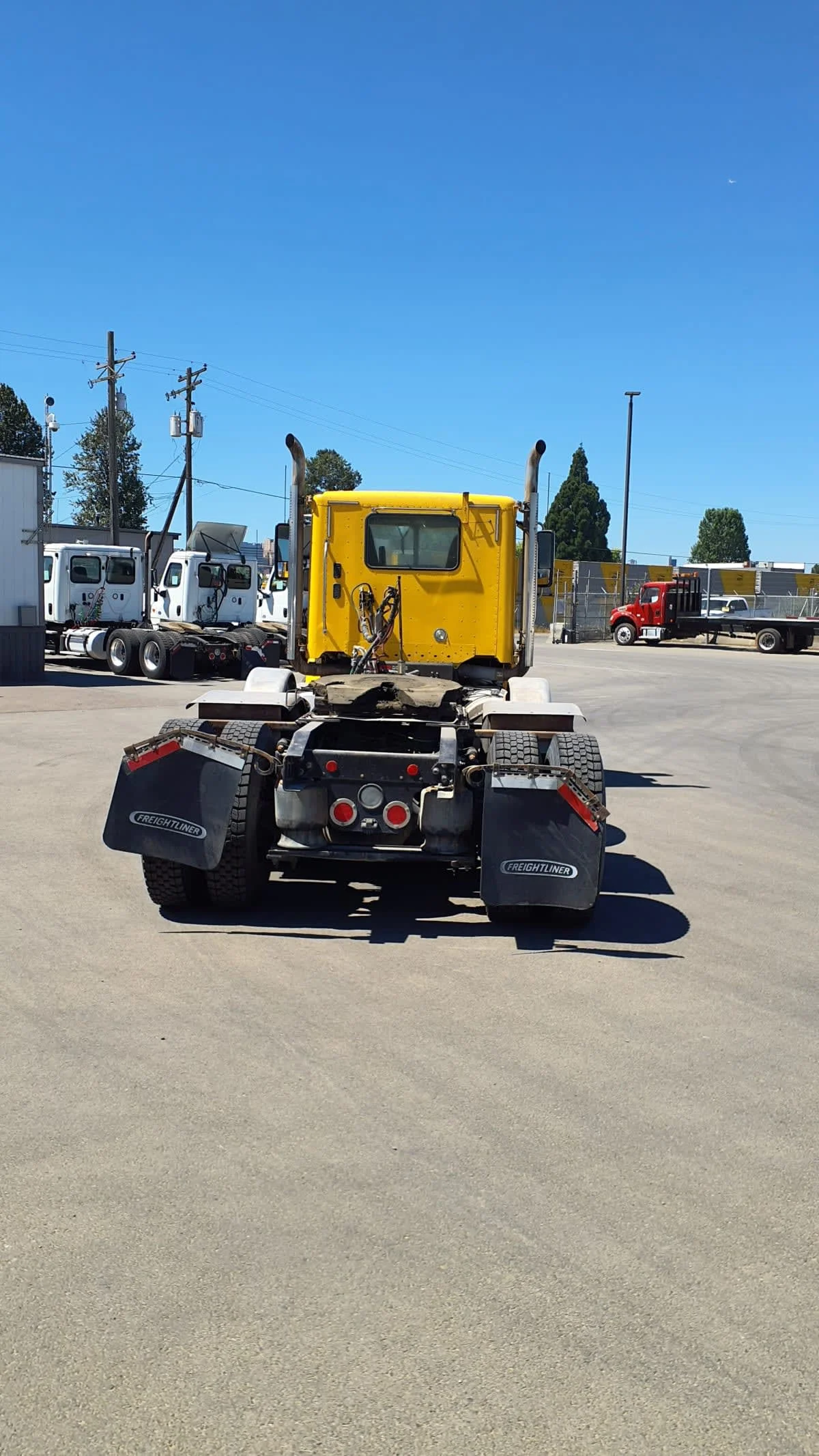 2020 Freightliner 122SD in Tacoma, WA — photo 5