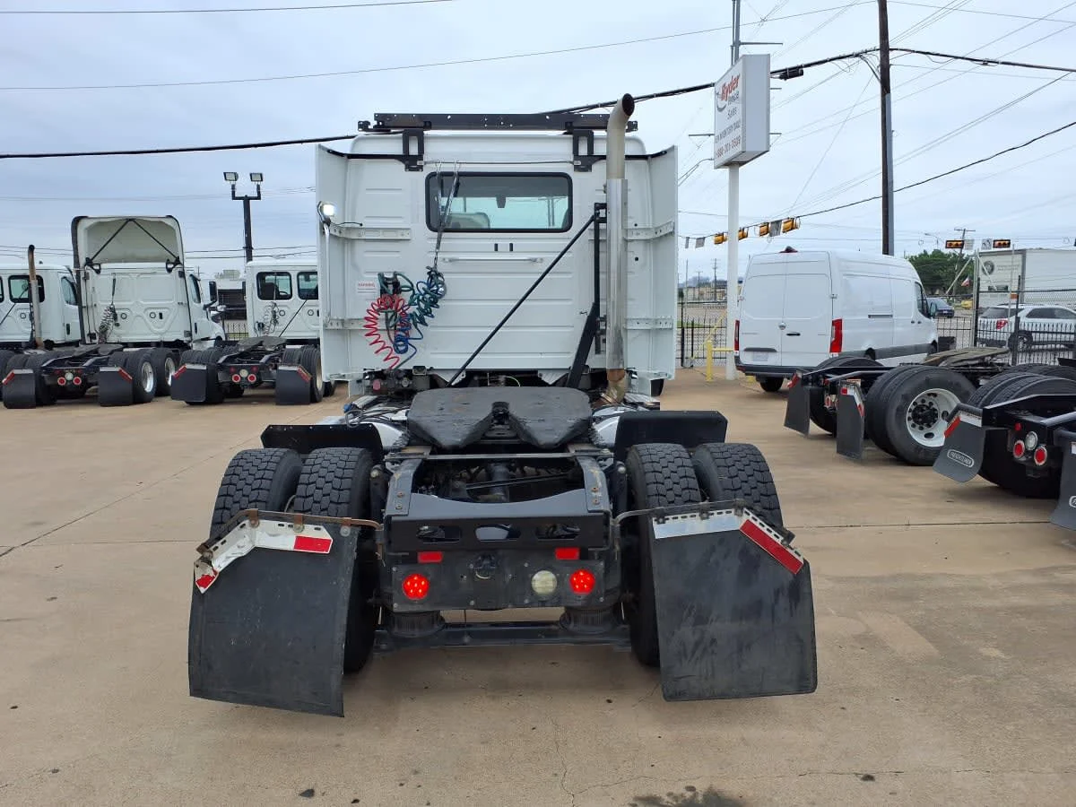 2019 Volvo VNL 860 in Dallas, TX — photo 5