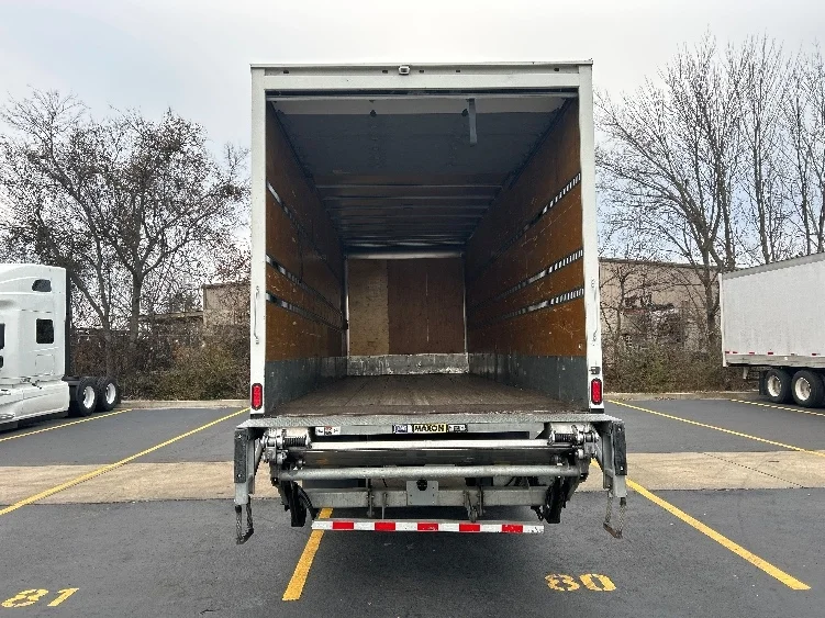 2021 Hino L6 in La Vergne, TN — photo 8