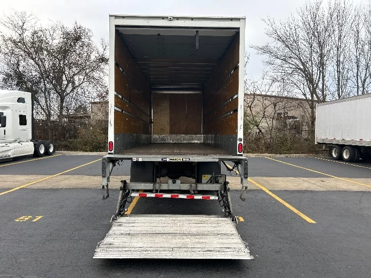 2021 Hino L6 in La Vergne, TN — photo 9