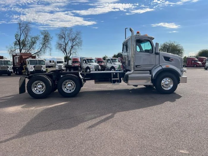 2026 Peterbilt 567 in Phoenix, AZ — photo 8
