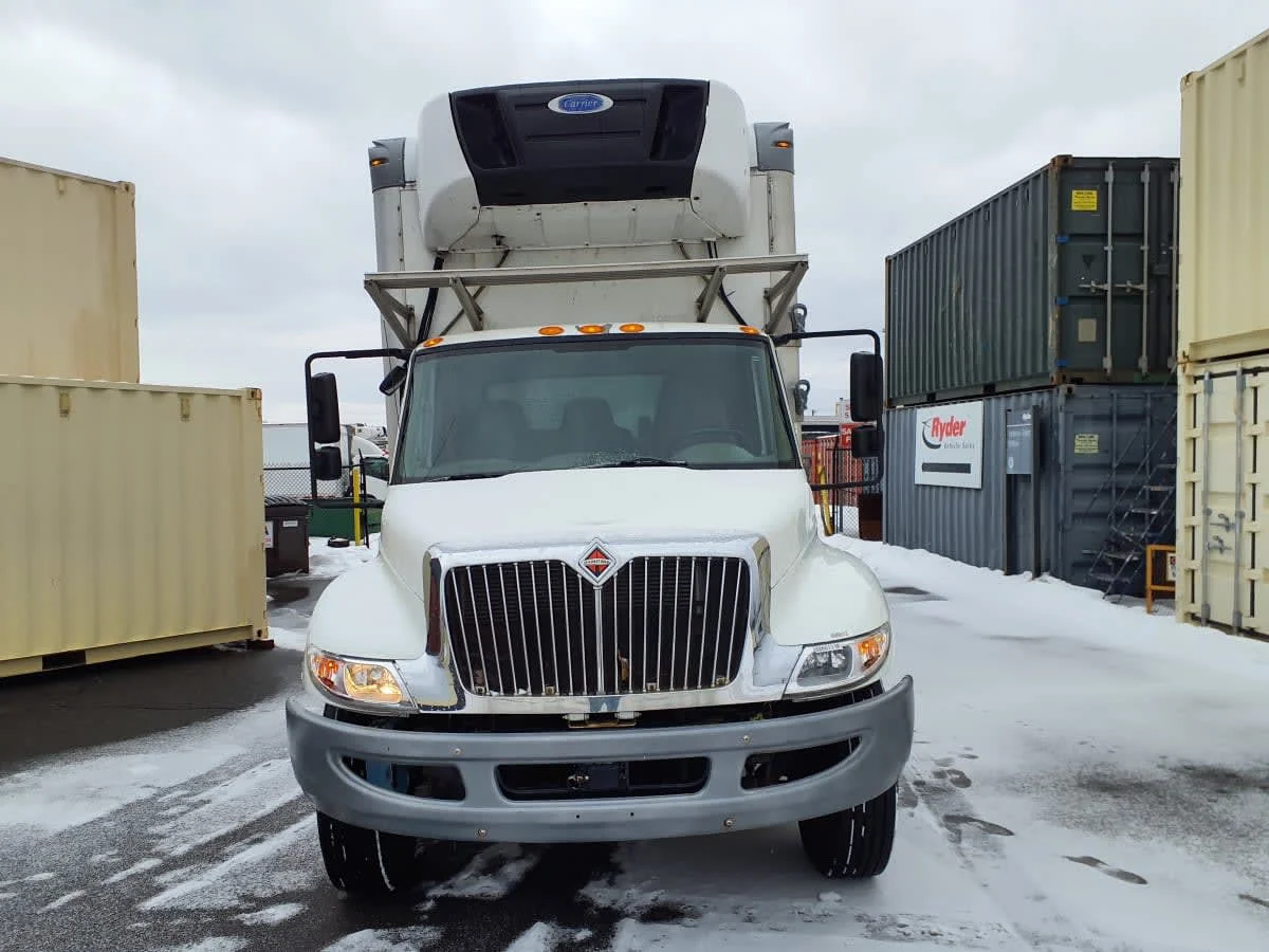 2018 International 4300 - image 2