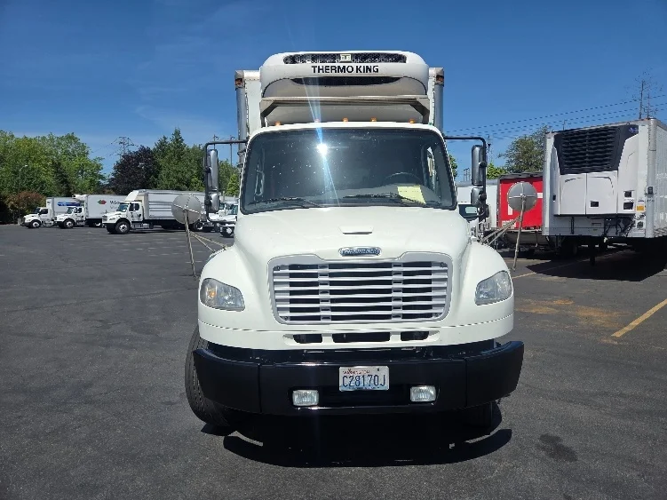 2017 Freightliner eM2 in Kent, WA — photo 2