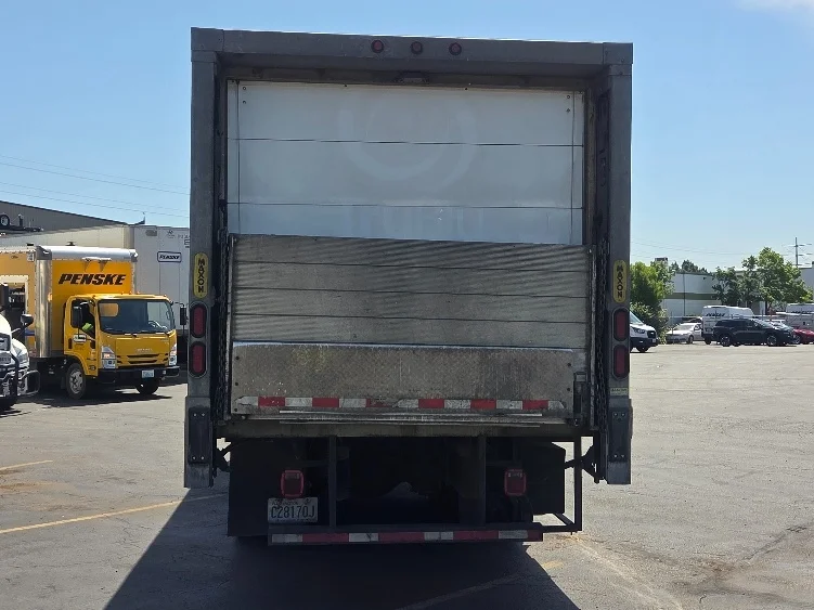 2017 Freightliner eM2 in Kent, WA — photo 7