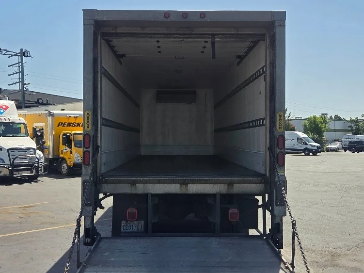2017 Freightliner eM2 in Kent, WA — photo 8
