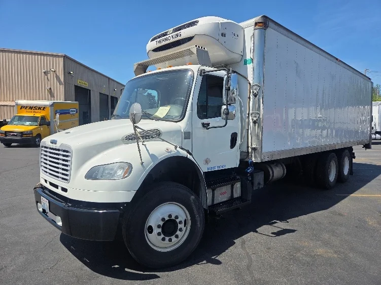 2017 Freightliner eM2 in Kent, WA — photo 3