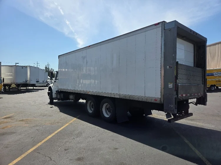 2017 Freightliner eM2 in Kent, WA — photo 6