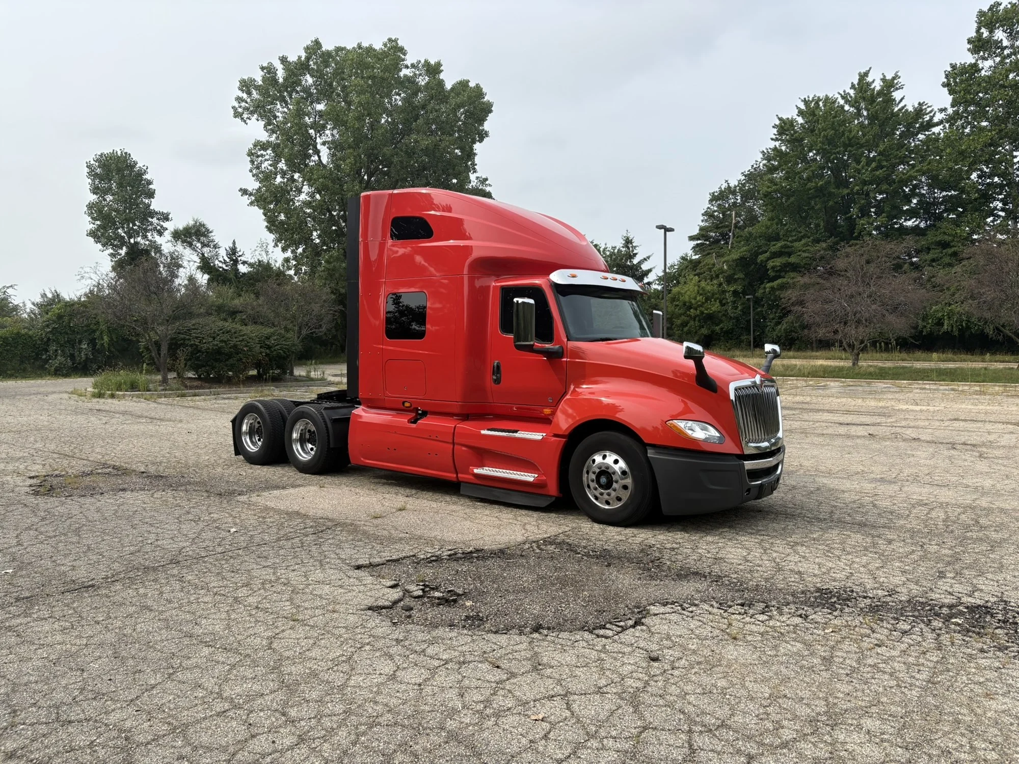 2022 International LT in West Michigan International, MI — photo 4