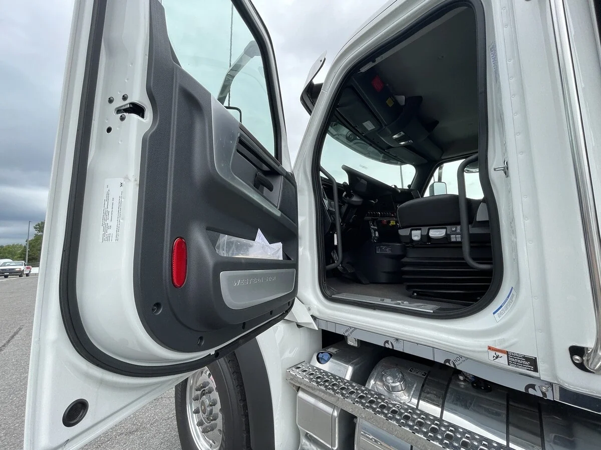 2026 Western Star 47X in Chattanooga, TN — photo 9